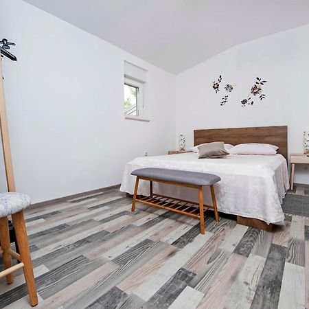 Paola Cozy Apartment Ρόβινι Εξωτερικό φωτογραφία