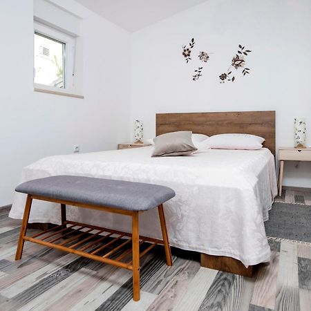 Paola Cozy Apartment Ρόβινι Εξωτερικό φωτογραφία