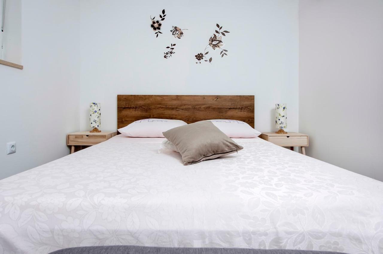 Paola Cozy Apartment Ρόβινι Εξωτερικό φωτογραφία