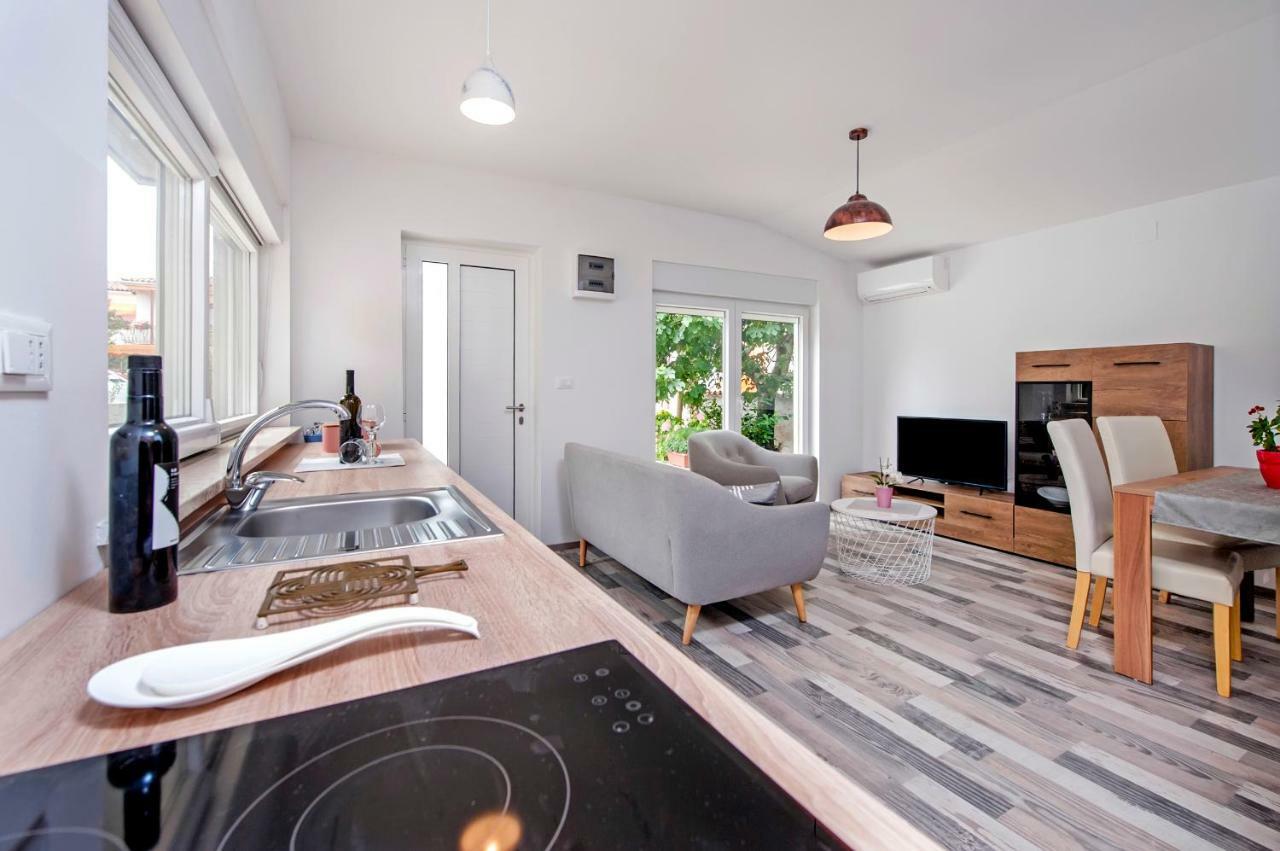 Paola Cozy Apartment Ρόβινι Εξωτερικό φωτογραφία