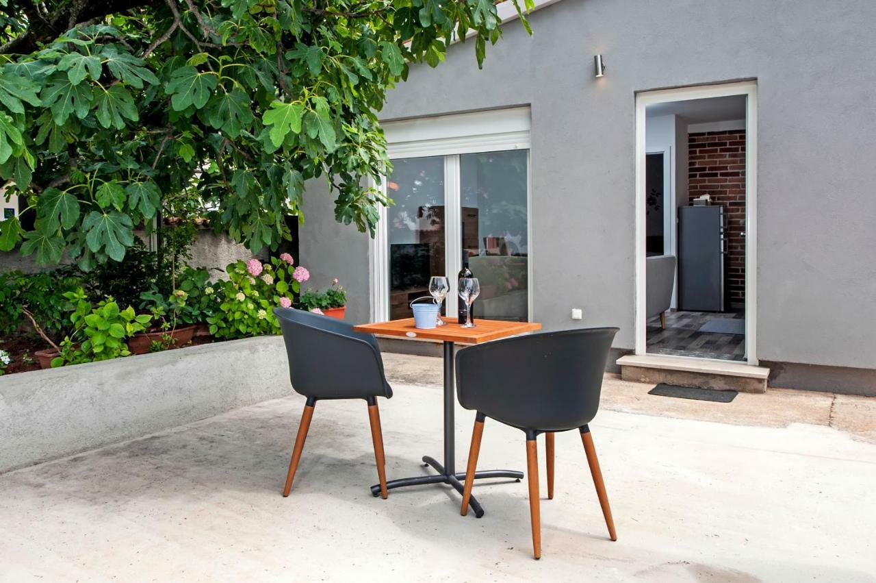 Paola Cozy Apartment Ρόβινι Εξωτερικό φωτογραφία