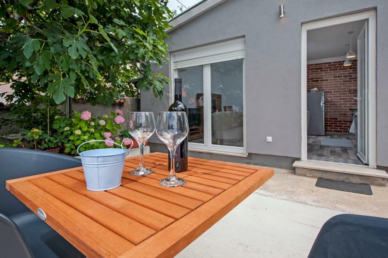 Paola Cozy Apartment Ρόβινι Εξωτερικό φωτογραφία
